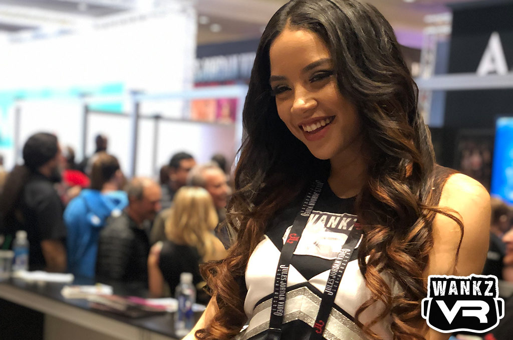 Maya Bijou - WankzVR Booth